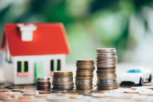 Juros altos: seria o fim da casa e carro próprio?