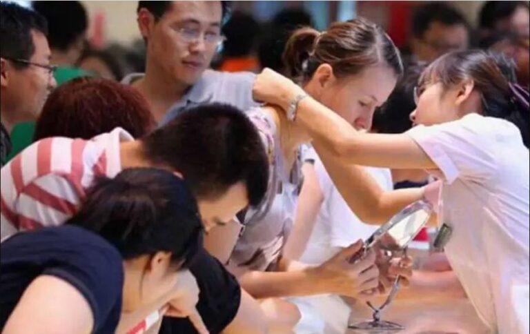 Melhora na econômia da chinesa no primeiro semestre de 2023 foi sustentada pelo avanço na indústria e varejo (Feng Li/Getty Images)