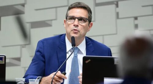 Roberto campos neto fala sobre a estratégia de utilizar a inflação para diminuir os juros. Imagem Pedro França