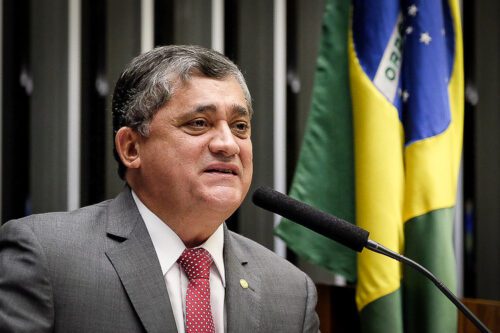 José Guimarães, líder do governo na Câmara dos Deputados, defende redução da taxa Selic. Foto: Gustavo Bezerra
