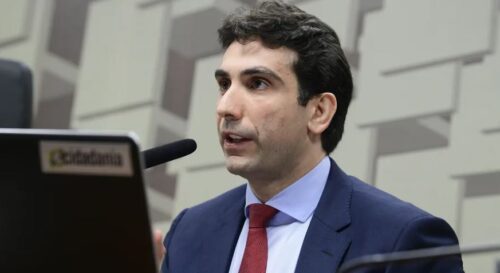 Indicado para o BC, Galípolo afirma que “destino econômico deve respeitar vontade democrática”. Foto: Reprodução / Senado