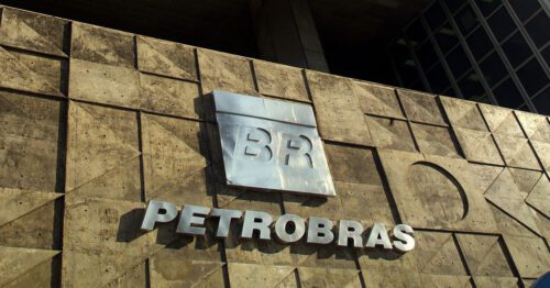 Petrobras conclui emissão de títulos no valor de US$ 1,25 bilhão e supera expectativas