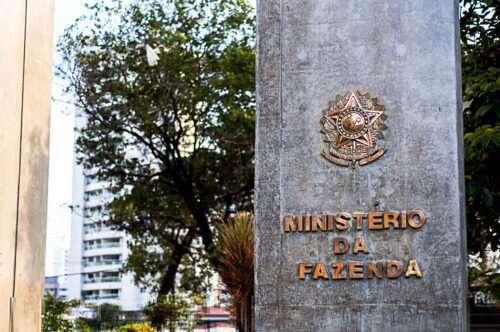 Ministério da Fazenda anuncia mudanças nas regras de gastos para estados e municípios