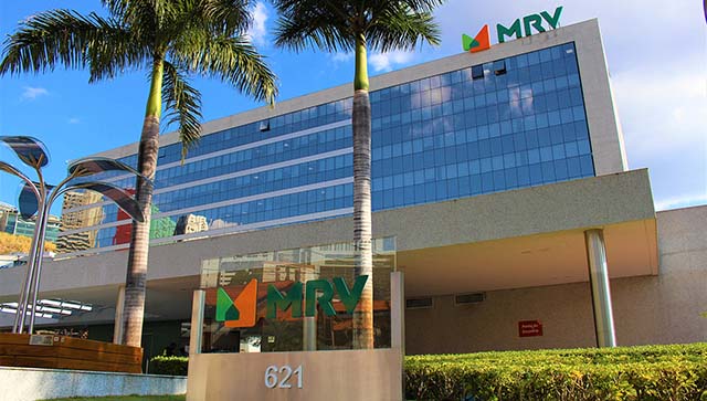 A MRV&Co afirmou que pretende utilizar todos os recursos líquidos provenientes da oferta para aprimorar a estrutura de capital da empresa, focando exclusivamente em atividades de incorporação no Brasil.