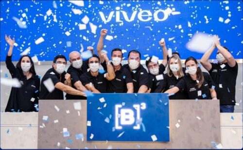 A empresa Viveo (VVEO3) apresentou um requerimento à Comissão de Valores Mobiliários (CVM) para o registro de uma oferta pública de distribuição primária e secundária de ações, conforme anunciado pela companhia nesta segunda-feira (24). Foto: Reprodução B3