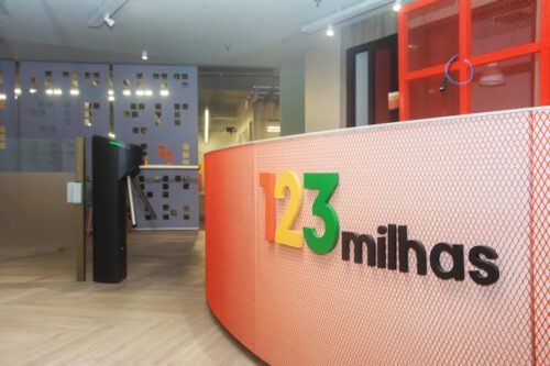 Após polêmica com venda de pacotes, 123Milhas entra em recuperação judicial. Foto: Reprodução 123milhas