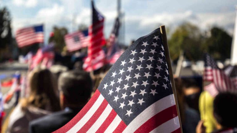 Crescimento econômico dos EUA é revisado para baixo no 2º trimestre