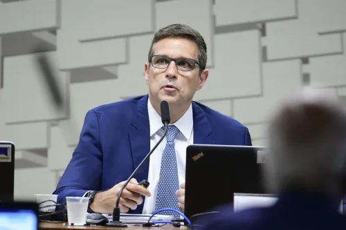 Presidente do Banco Central alerta sobre riscos de desaceleração econômica global. Foto: Reprodução Câmara