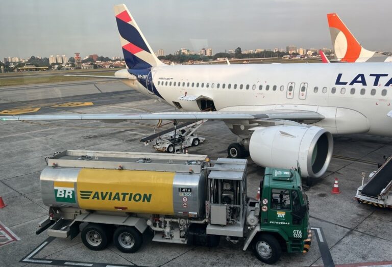 Petrobras (PETR3; PETR4) aumenta em 4,3% o preço do querosene de aviação
