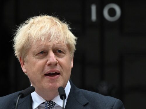 Boris Johnson, ex-primeiro ministro britânico, reafirma apoio à Ucrânia e prevê vitória inevitável no conflito com a Rússia
