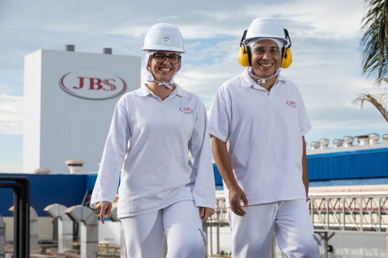 JBS (JBSS3) arrecada US$ 2,5 bilhões em emissão de títulos externos