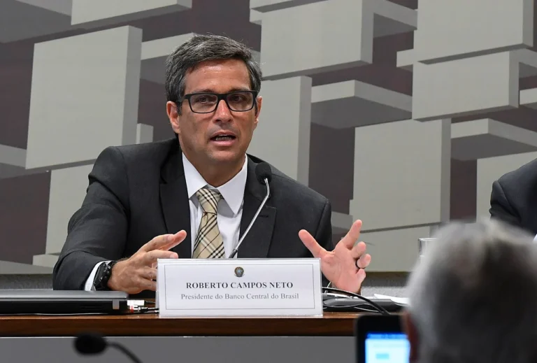 Processo de desinflação no Brasil está em curso, diz Campos Neto