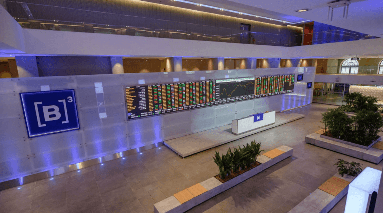 B3 fecha acordo com MBO para impulsionar tecnologia de negociação