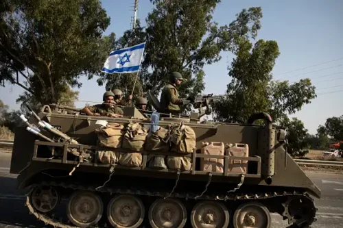 Israel bloqueia mais de 100 contas na Binance em ofensiva contra financiamento do Hamas