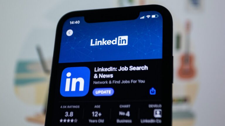 LinkedIn faz demissão em massa por conta de redução na demanda de empresas