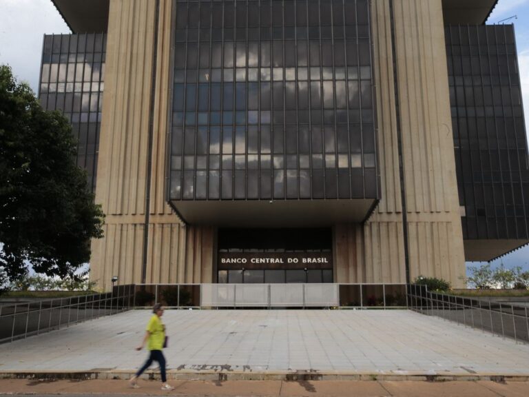 Contas públicas registram déficit de R$ 97 bilhões nos primeiros 9 meses de 2023