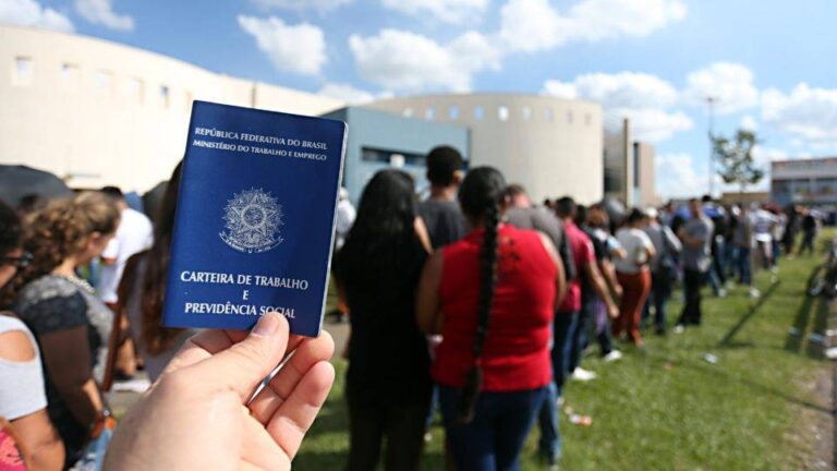 Brasil registra criação de 190.366 empregos formais em outubro