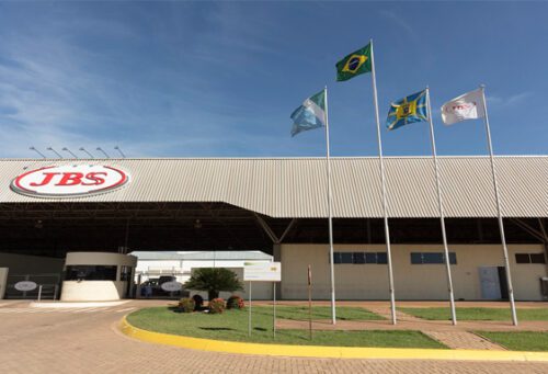 JBS prioriza redução da dívida e eficiência operacional no 4º trimestre