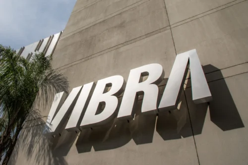 Vibra Energia (VBBR3) anuncia lucro de R$ 1,255 bilhão no 3º trimestre 2023