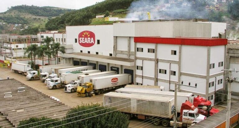 A JBS (JBSS3) anunciou investimentos de R$ 570 milhões em três novas fábricas no Sul do Brasil. Foto: SEARA Reprodução