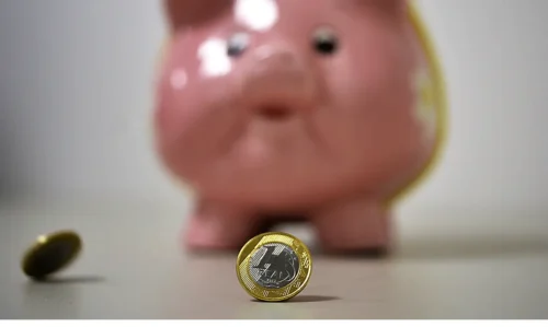 Retiradas da poupança em 2023 alcança R$ 87,8 bilhões, superando os depósitos