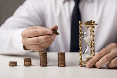 O CDB com liquidez diária é um título que permite resgate a qualquer momento. Entenda como ele funciona, quanto rende, o que avaliar e como encontrar o melhor.