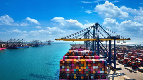 Brasil registra exportações recordes de commodities em 2023, segundo dados da Secex