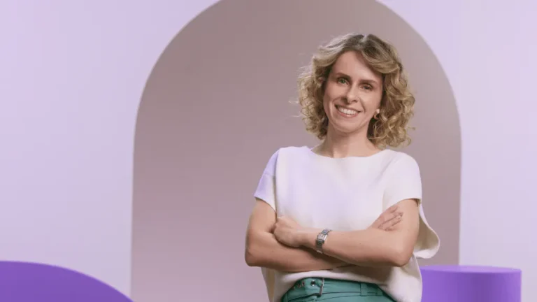 Livia Chanes assume como CEO da operação brasileira, enquanto Cristina Junqueira concentra esforços na expansão internacional.