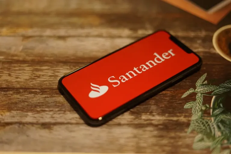 Santander aprova distribuição de JCP de R$ 1,5 bilhão para fevereiro