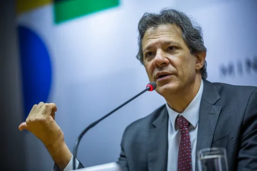 Bancos recebem pedido de apoio do governo para reformas econômicas