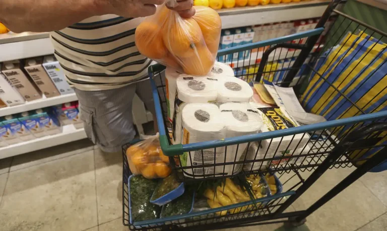 Inflação: IPCA de janeiro desacelera 0,42%, afirma IBGE
