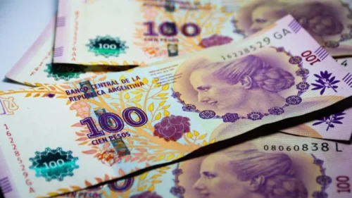 Governo da Argentina fixa aumento de 30% no Salário Mínimo