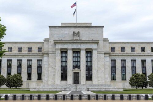 Federal Reserve pode reduzir juros em impulso para perspectivas de Biden