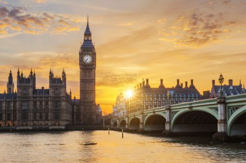 Banco da Inglaterra mantém taxa de juros estável em 5,25% pela quinta reunião seguida