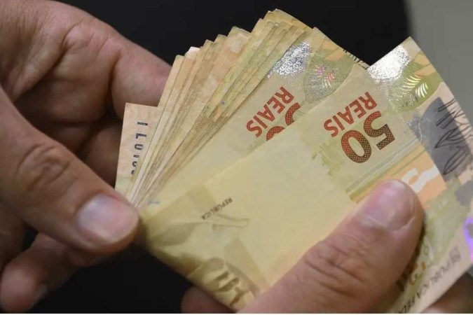 Governo tem déficit histórico em fevereiro