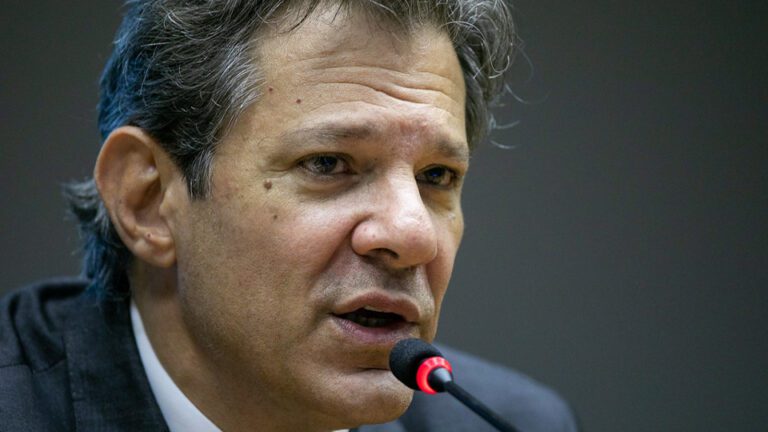 Governo planeja enviar proposta de taxação de dividendos ao Congresso em 2024