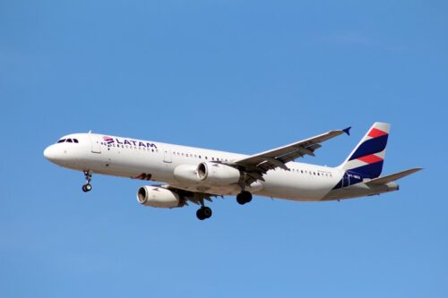 Latam Brasil expande rotas domésticas para atender demanda crescente