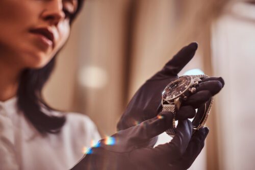 Ressaca pós-Covid: queda nas vendas de relógios de luxo impulsiona redução de preços