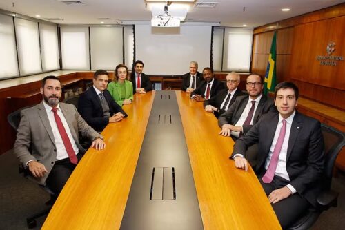 Copom reduz taxa Selic à 10,75% a.a e mantém trajetória de queda