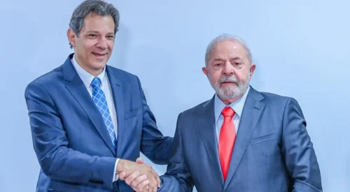 Governo apresenta proposta de salário mínimo a R$1.502 em 2025
