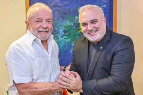 Presidente da Petrobras considera renúncia em meio a críticas do governo federal