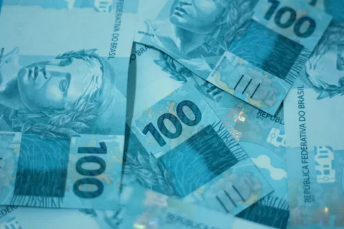 Boletim Focus: estimativas para a inflação e PIB de 2024 voltam a subir