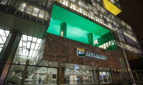 Governo aguarda posicionamento da Petrobras sobre dividendos extraordinários