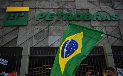 Petrobras aprova distribuição de 50% dos dividendos extraordinários