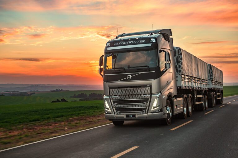 Volvo eleva previsão de vendas de caminhões no Brasil para 2024