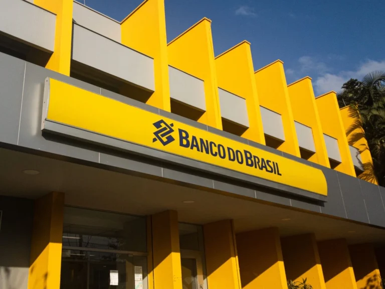 BB (BBAS3) abre linhas de crédito de R$ 2 bilhões para agricultores do RS