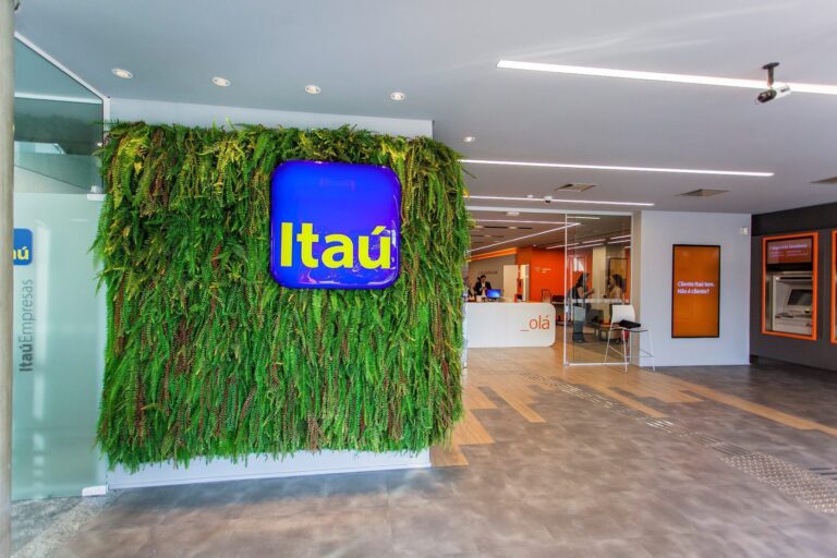 BC aprova reorganização societária do Itaú