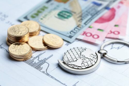 Brasileiros possuem mais de R$1 tri no exterior e Receita quer atualização de ativos
