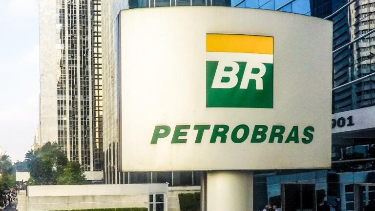 Petrobras (PETR4) anuncia R$ 13,45 bilhões em dividendos e JCP