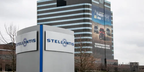 Stellantis anuncia investimento de R$14 bi em polo de Betim (MG)
